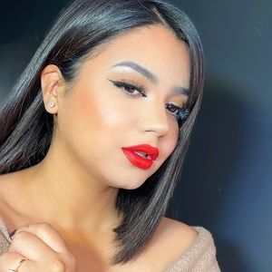 Meet your Posher, Fefi